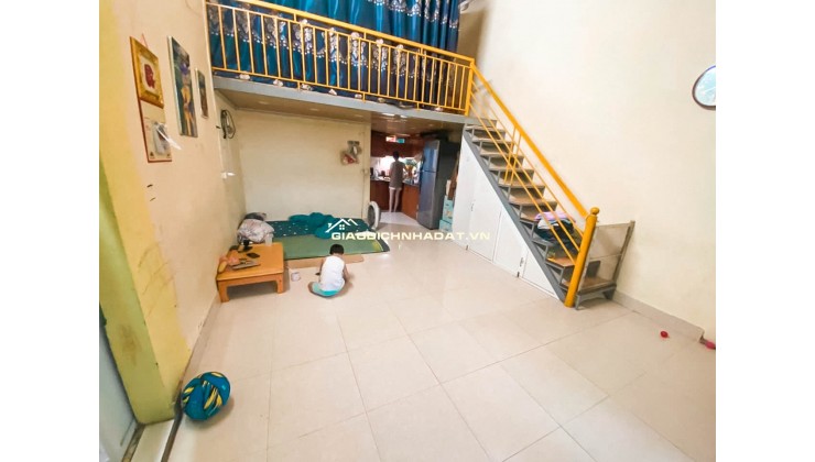 Bán nhà gấp Ngõ 156 Tam Trinh,Hoàng Mai - Diện tích 36m2 - Ôtô đỗ cửa cách 15m - Ngõ thông - Có sân để xe - 1,7 tỷ
